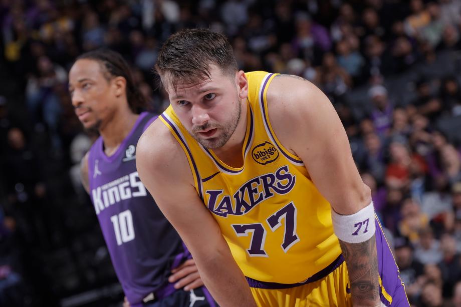 kaiyun-NBA-东契奇空砍42分 国王背靠背送湖人3连败