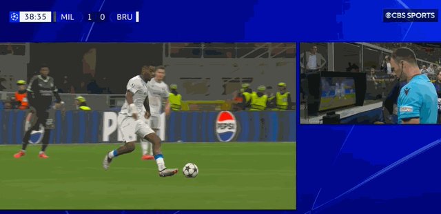 1729626773531006869.gif 红牌.gif