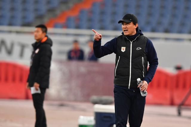 开云体育官网-​郝伟半场变阵泰山巧解国脚填空题 盼多些多面手